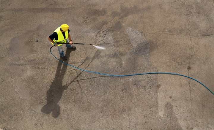 Washing your car with a high pressure washer: tips and pluses