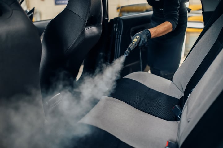 PRESSURE WASHERS, VACUUM CLEANERS AND STEAM GENERATORS: THESE ARE THE INDISPENSABLE TOOLS FOR A CAR WASH
