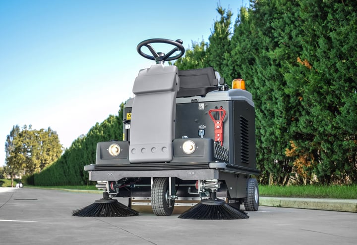FLOOR SWEEPERS: PRECAUTIONS AND MAINTENANCE